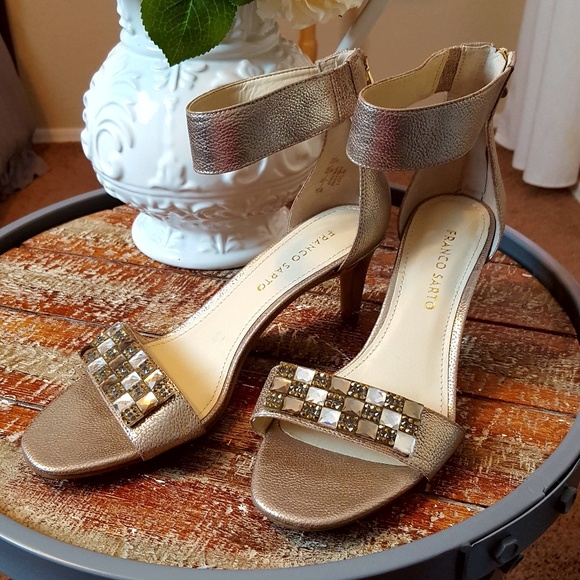 💜 Franco Sarto Gold Heel - Picture 7 of 7